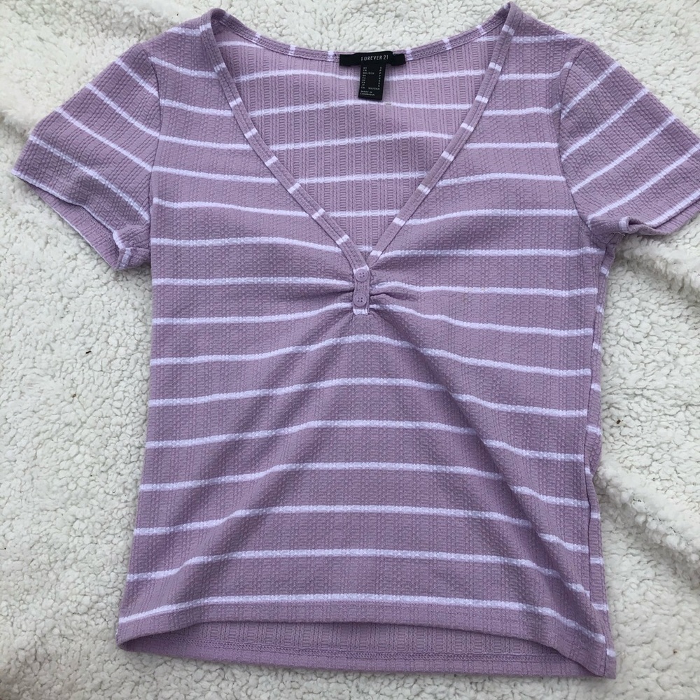f21 trendy shirt! - Picture 1 of 3